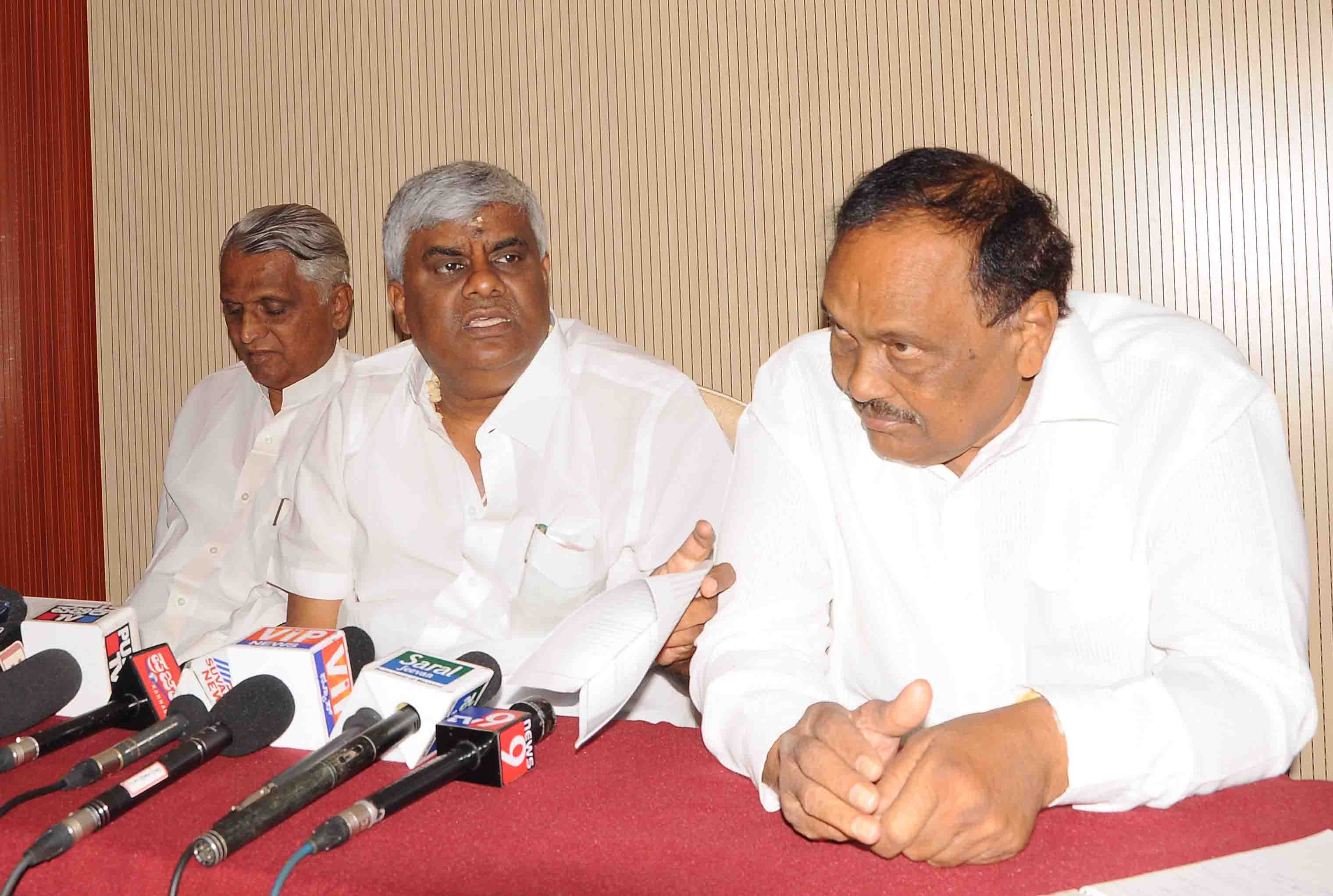 ಬಿ.ಪಿ ಮಂಜೇಗೌಡ ರಾಜೀನಾಮೆಗೆ ಮುಂದಾಗಿರುವುದು ಅನುಮಾನಕ್ಕೆ ಎಡೆಮಾಡಿದೆ: ಹೆಚ್.ಡಿ. ರೇವಣ್ಣ